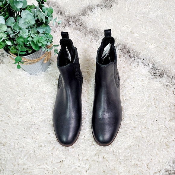 ugg joey chelsea boots